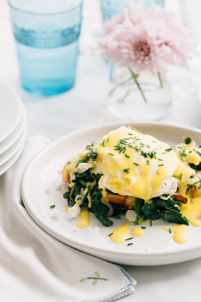 Spinach and Goat Cheese Eggs Florentine with Hollandaise Sauce